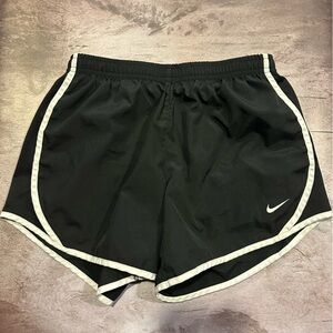 Girls Nike‎ shorts youth large